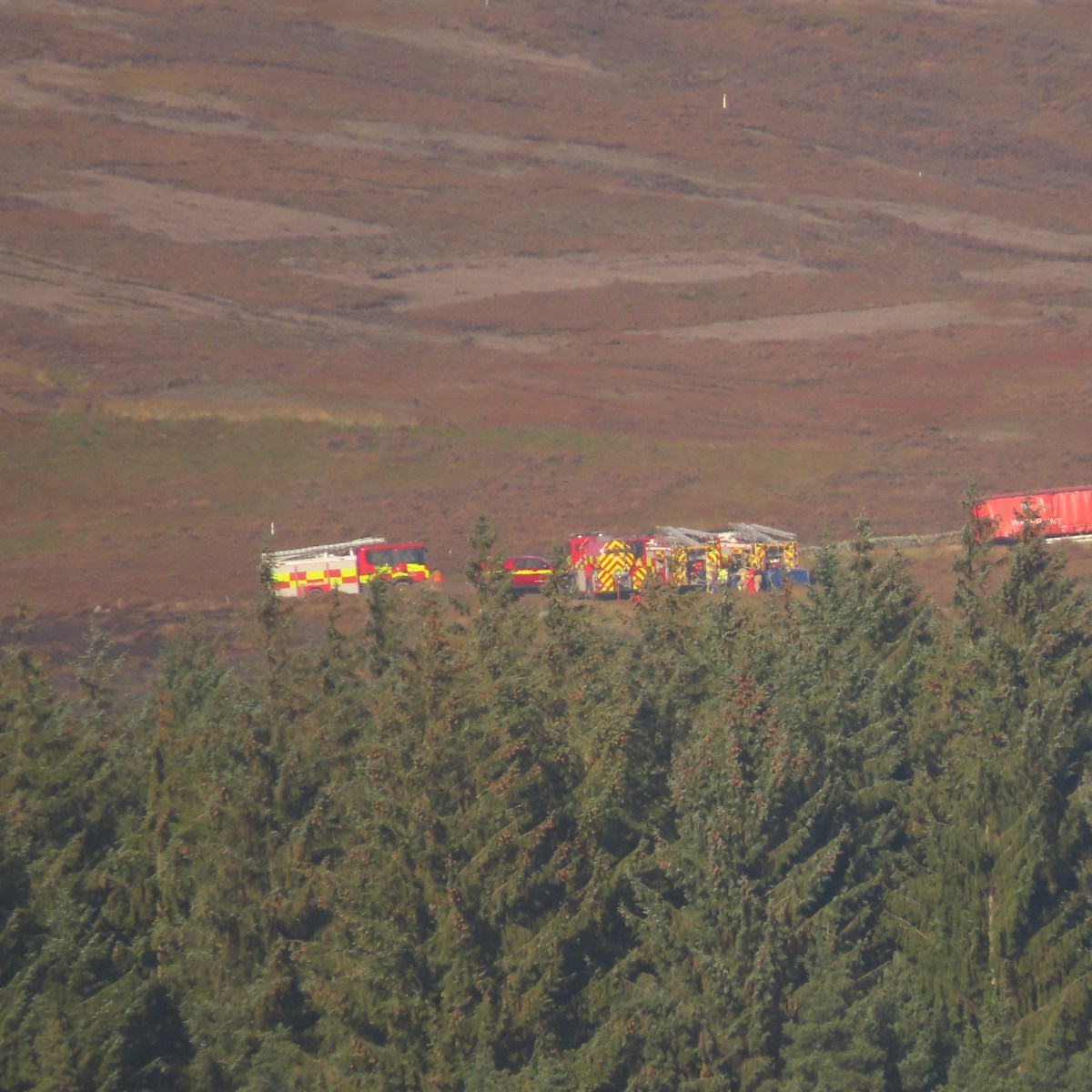 Fire crews in attendance on grouse moor in Peak District National&nbsp;Park